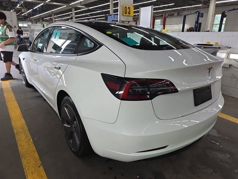 Used 2023 Tesla Model 3 Standard Range RWD image 4