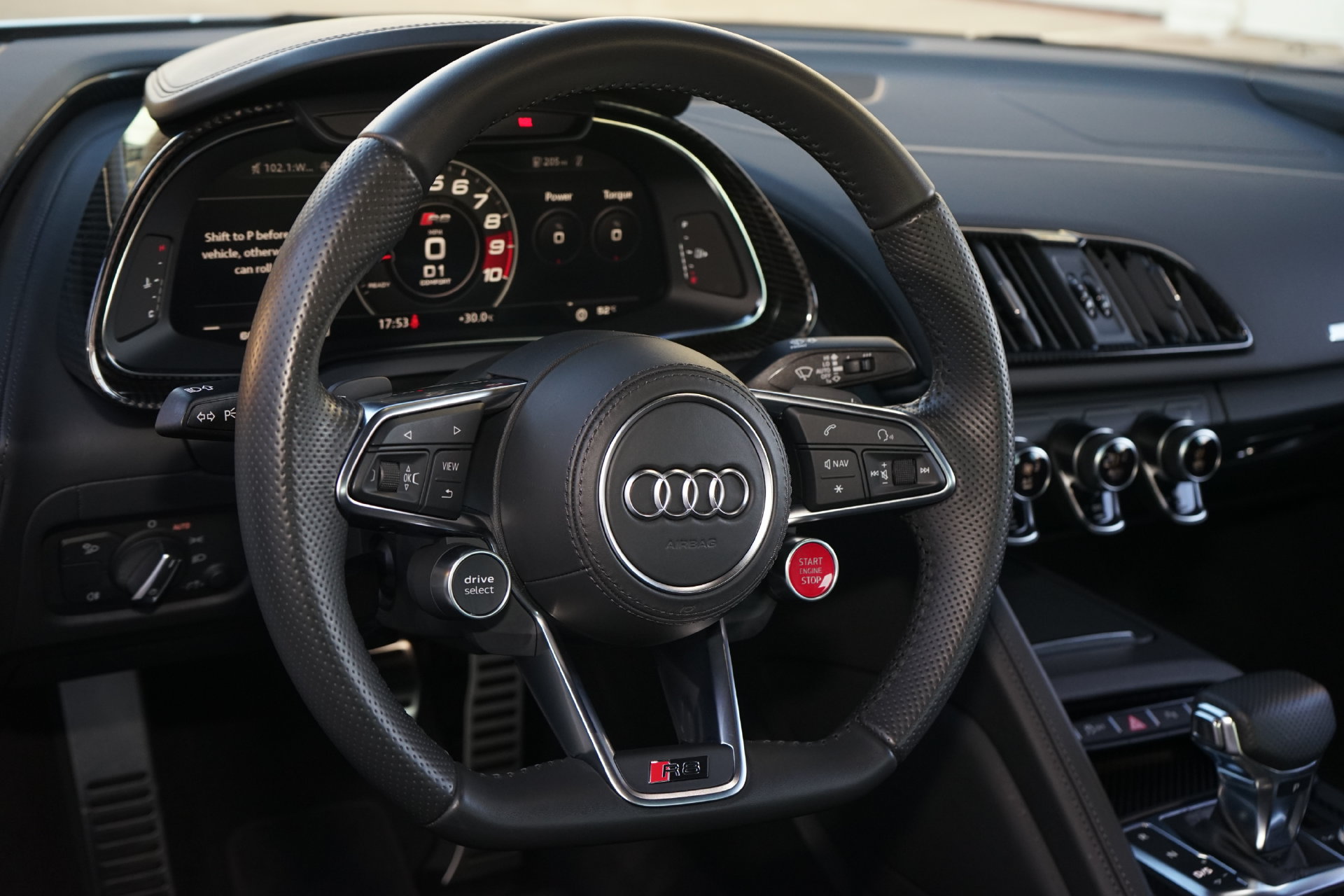 Used 2018 Audi R8 V10 w/ Premium Package RWD image 6