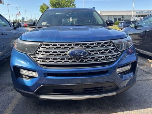 Used 2020 Ford Explorer Limited w/ Class III Trailer Tow Package AWD/4WD image 3