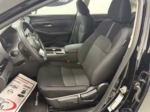 New 2025 Nissan Sentra SV w/ Trunk Package image 9