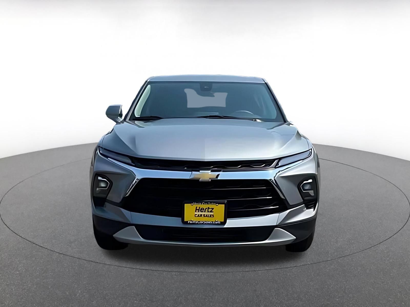 Used 2025 Chevrolet Blazer LT FWD image 4