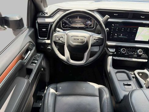 Used 2024 GMC Sierra 2500 Denali w/ Denali Reserve Package AWD/4WD image 10