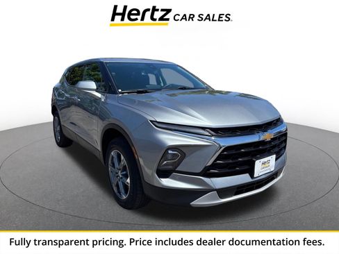 Used 2025 Chevrolet Blazer LT FWD image 1