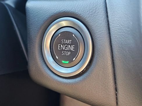 Used 2024 Chevrolet Suburban Premier AWD/4WD image 36