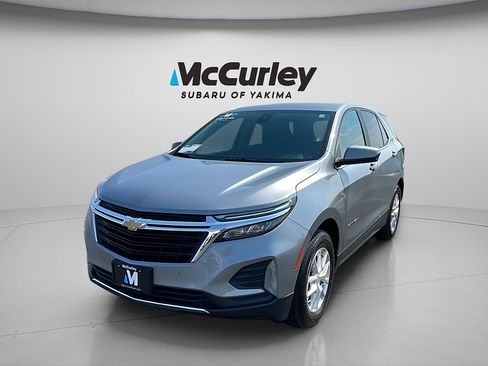 Used 2024 Chevrolet Equinox LT AWD/4WD image 2