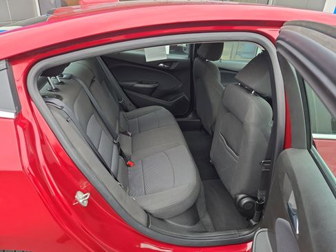 Certified 2018 Chevrolet Cruze LT w/ Convenience Package image 20