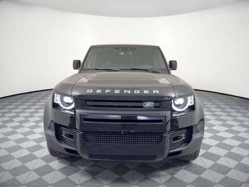 Used 2024 Land Rover Defender 110 SE AWD/4WD image 6
