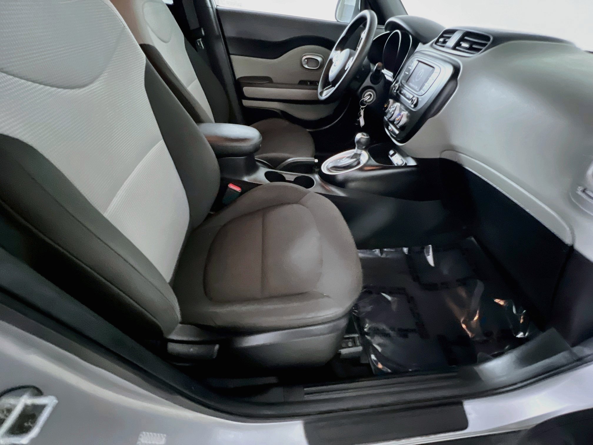 Used 2019 Kia Soul FWD image 30