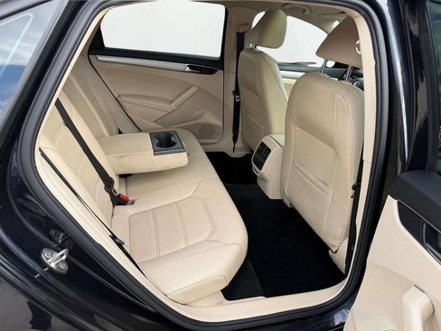 Used 2019 Volkswagen Passat 2.0T Wolfsburg w/ Wheels & Sunroof Package image 14