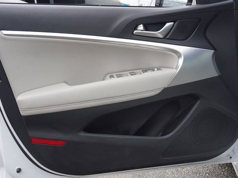Used 2020 Genesis G70 2.0T AWD/4WD image 21