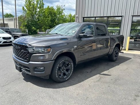 New 2026 RAM 1500 4x4 Crew Cab image 8