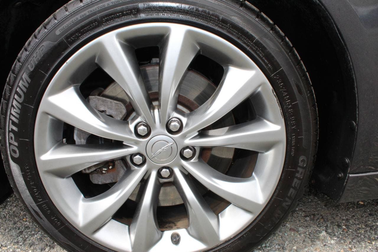 Used 2016 Chrysler 200 S AWD/4WD image 38