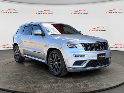 Used 2019 Jeep Grand Cherokee High Altitude AWD/4WD image 5