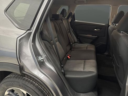 Used 2024 Nissan Rogue SV image 28