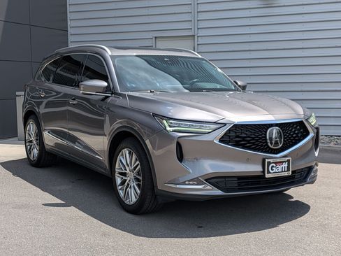 Used 2022 Acura MDX SH-AWD w/ Advance Package image 3