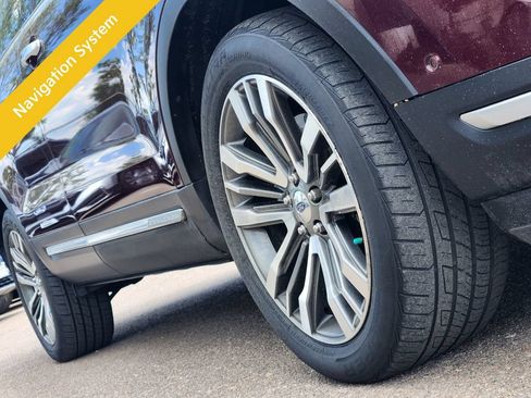 Used 2018 Ford Explorer Platinum AWD/4WD image 7
