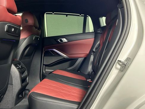 Used 2024 BMW X6 xDrive40i w/ Executive Package image 18