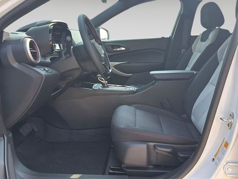 New 2026 Chevrolet Trax RS w/ Sunroof Package FWD image 10