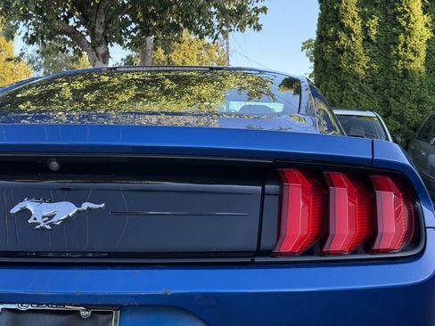 Used 2018 Ford Mustang Coupe image 34