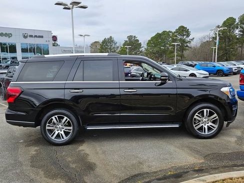 Used 2023 Ford Expedition Limited image 13
