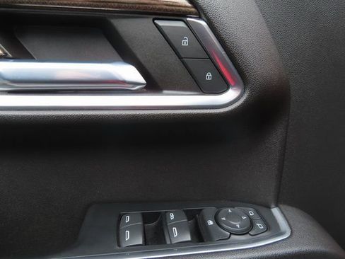 Used 2022 Chevrolet Silverado 1500 LT Trail Boss w/ Protection Package image 12