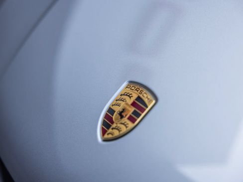 Certified 2024 Porsche Macan AWD/4WD image 26