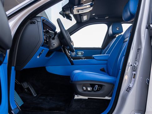 New 2026 Rolls-Royce Cullinan Black Badge image 29