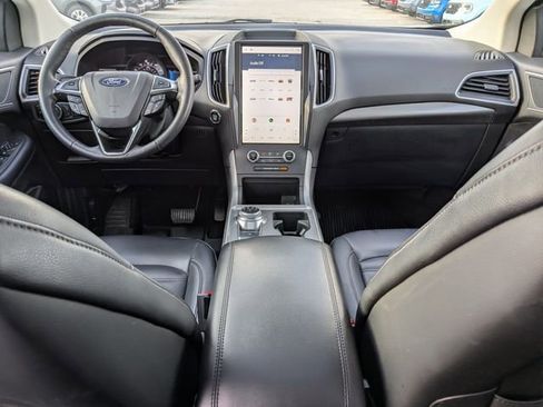 Used 2024 Ford Edge SEL w/ Convenience Package AWD/4WD image 4