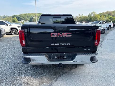 Used 2023 GMC Sierra 1500 SLT w/ SLT Premium Package AWD/4WD image 4