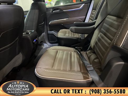 Used 2026 GMC Acadia Denali Ultimate FWD image 22