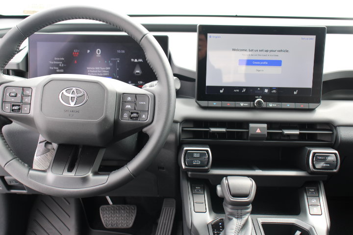 New 2026 Toyota RAV4 SE w/ Convenience Package AWD/4WD image 16