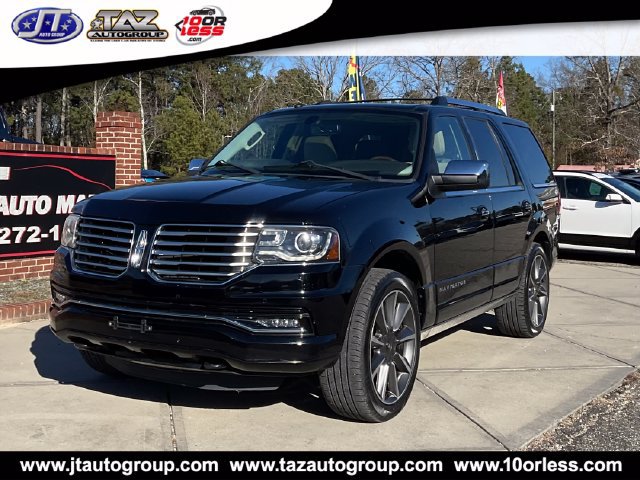 Used 2017 Lincoln Navigator Reserve AWD/4WD image 3