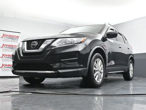 Used 2018 Nissan Rogue SV AWD/4WD image 35