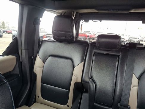 Used 2024 Ford Bronco Wildtrak image 19