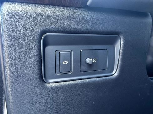 Used 2019 Land Rover Range Rover Sport HSE Dynamic image 28