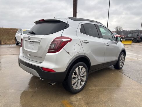 Used 2018 Buick Encore Preferred image 3