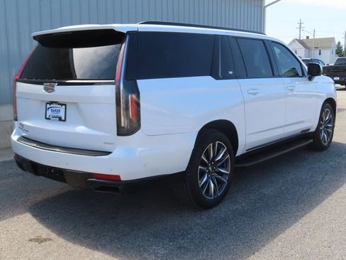 Used 2022 Cadillac Escalade ESV Sport w/ Touring Package AWD/4WD image 3
