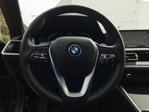 Used 2022 BMW 330e w/ Driving Assistance Package image 14