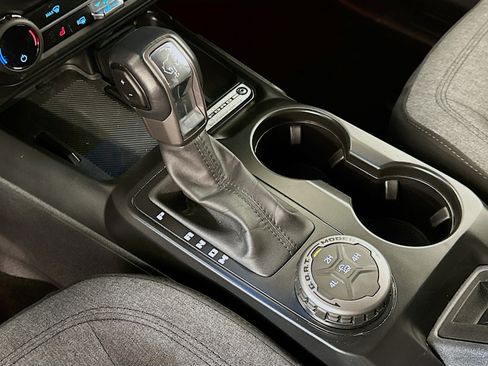 Used 2025 Ford Bronco Big Bend image 25