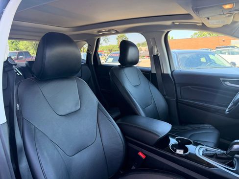 Used 2015 Ford Edge Titanium w/ Equipment Group 301A AWD/4WD image 37