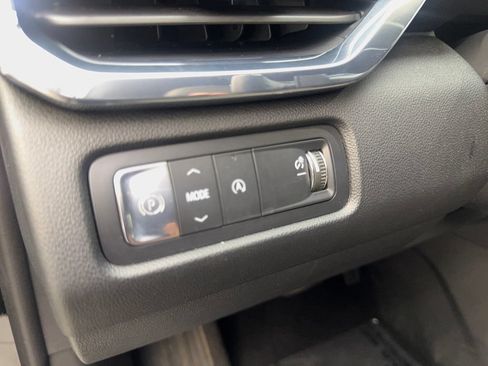 Used 2026 GMC Acadia Elevation w/ Elevation Premium Package FWD image 60