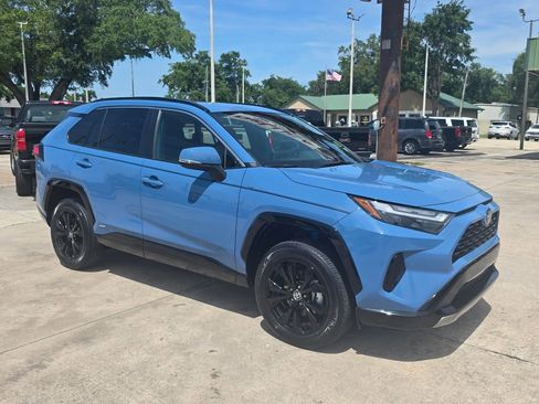 Used 2023 Toyota RAV4 SE w/ Convenience Package AWD/4WD image 7