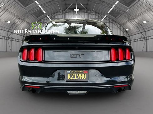 Used 2017 Ford Mustang GT RWD image 6