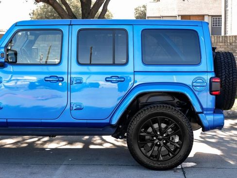 Used 2021 Jeep Wrangler Unlimited Sahara image 22