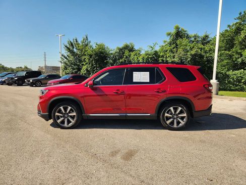 Used 2025 Honda Pilot Touring image 4
