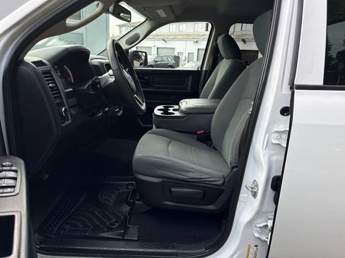 Used 2018 RAM 1500 Express RWD image 16