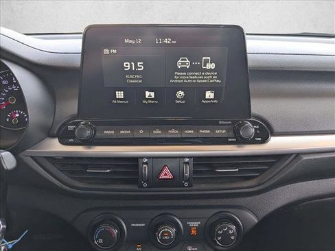 Used 2020 Kia Forte LXS FWD image 11