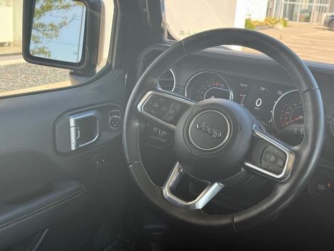 Used 2021 Jeep Gladiator Overland w/ Uconnect 4C Nav & Sound Group AWD/4WD image 14