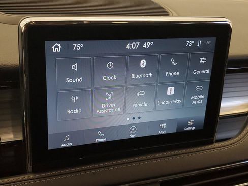 Used 2020 Lincoln Corsair AWD w/ Premium Package image 19