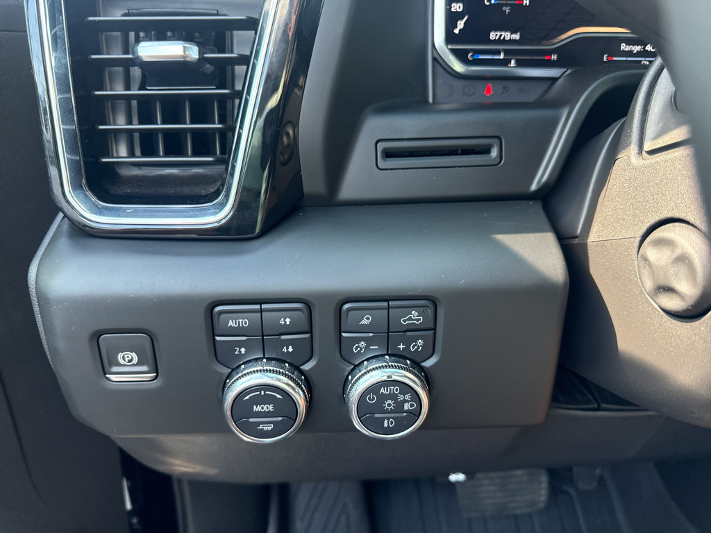 Used 2025 GMC Sierra 1500 Denali AWD/4WD image 18